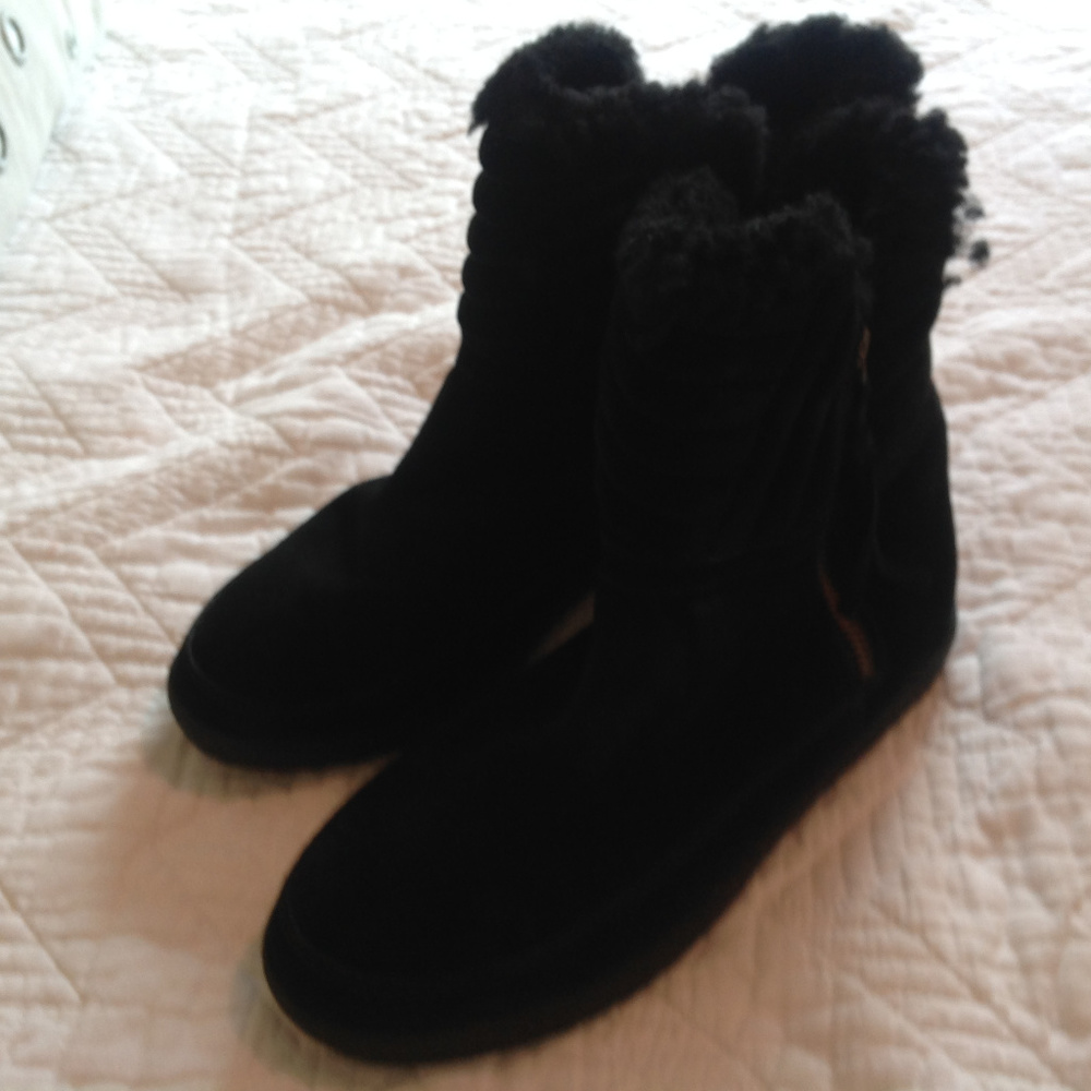 Tory Burch Fleece Lined Leather Boot