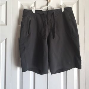 Men's North Face multipurpose shorts