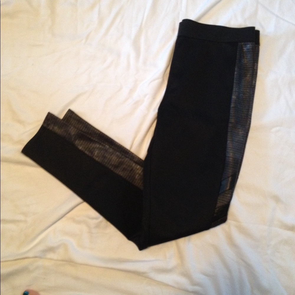 The perfect little black pant - Picture 3 of 3