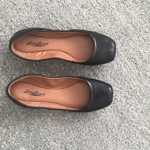 Lucky Brand black leather ballet flats