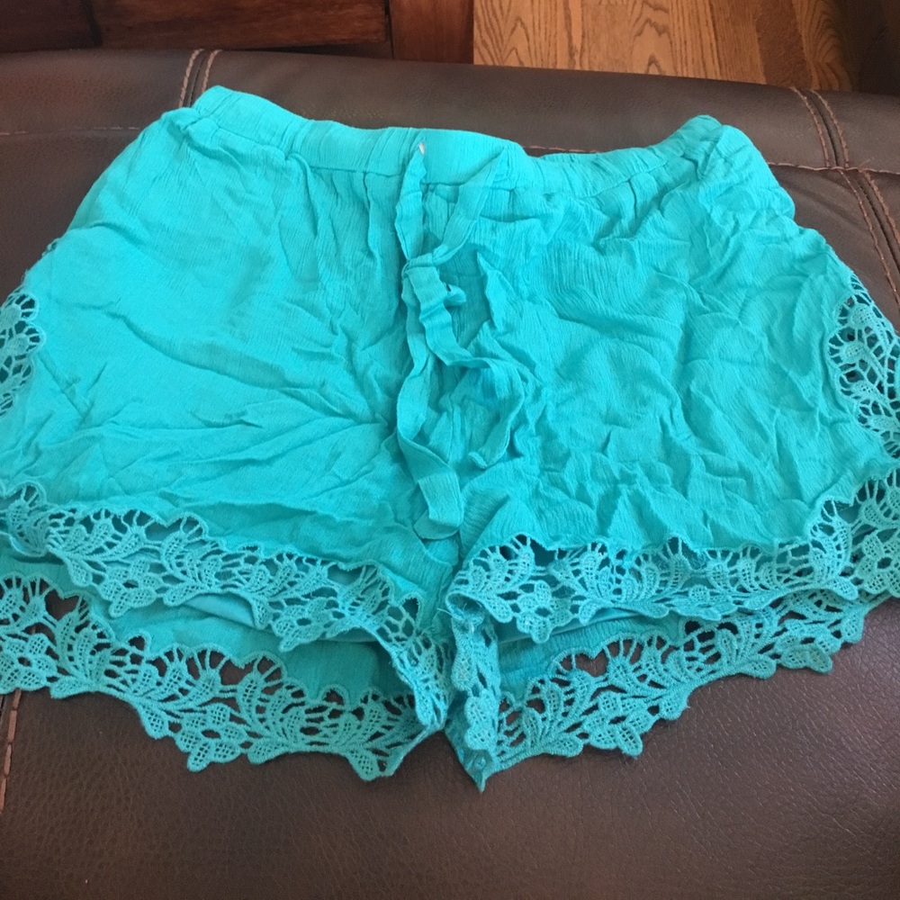 Lace chiffon shorts