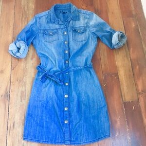 Jean dress 4 pockets.