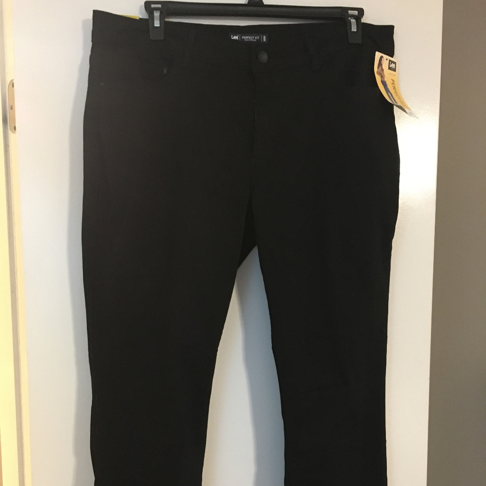 Lee Perfect Fit black jeans Sz18s