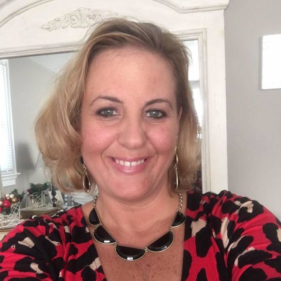 Meet your Posher, Stacie - Picture 1 of 1