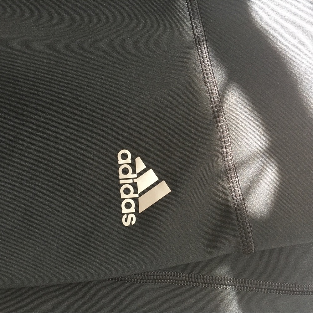 NEW Black adidas leggings with pocket in waistband