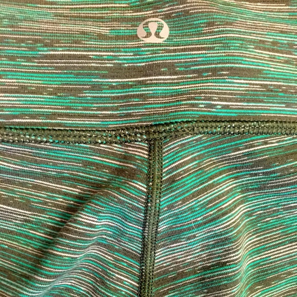 Lululemon Wunder Under Crop Fatigue Wee Space 4 - Picture 3 of 3