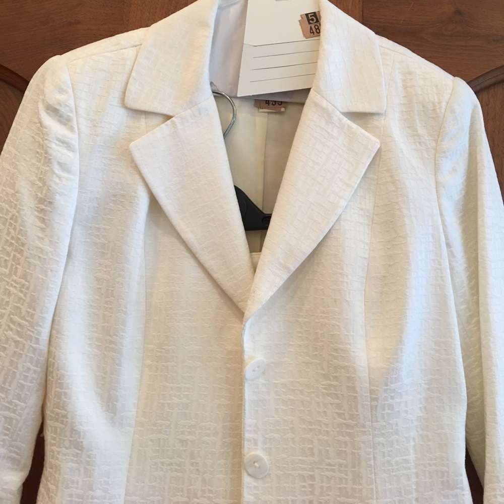 Doncaster white suit jacket - Picture 3 of 7