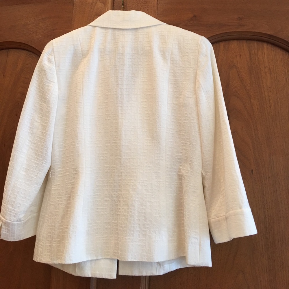 Doncaster white suit jacket - Picture 5 of 7