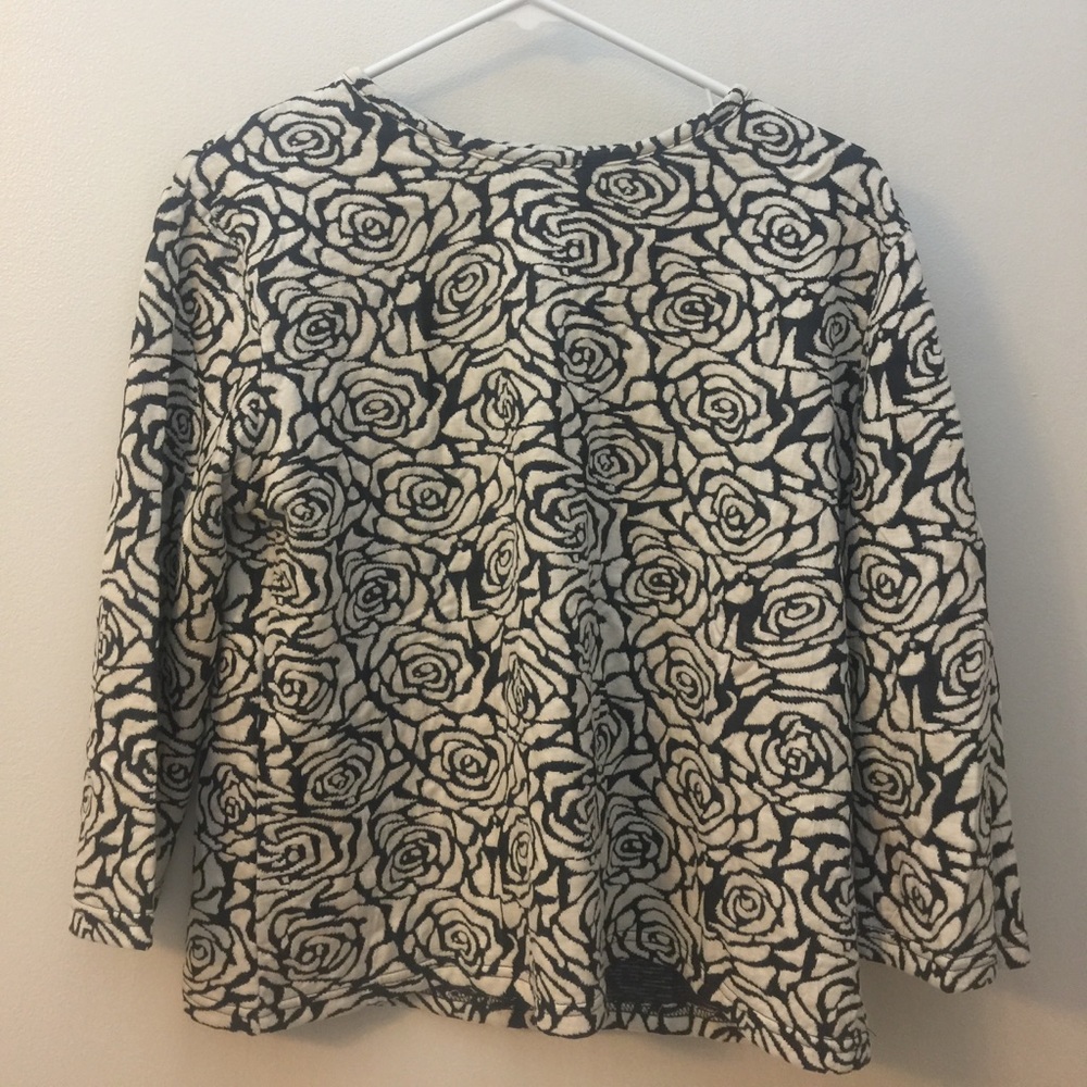 Black and White Rose Printed Top