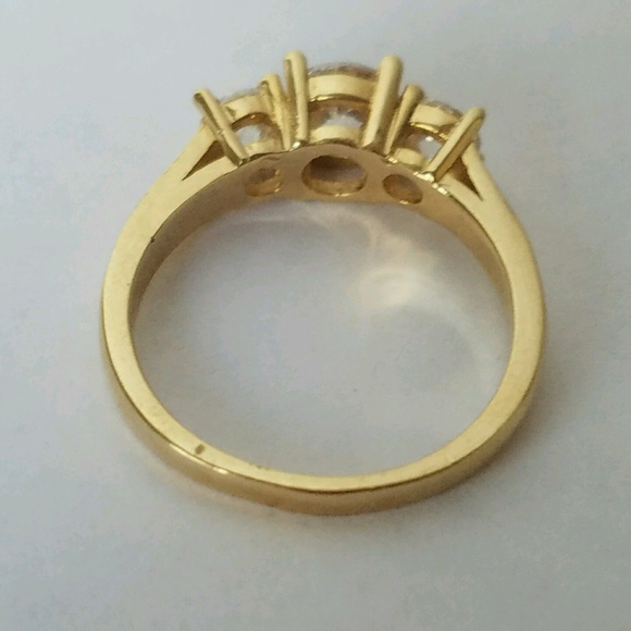 14k Yellow Gold 3 stone  Round Engagement Ring - Picture 6 of 8