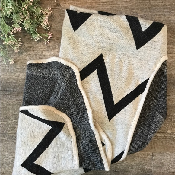 Sweaters - Chevron Blanket Sweater