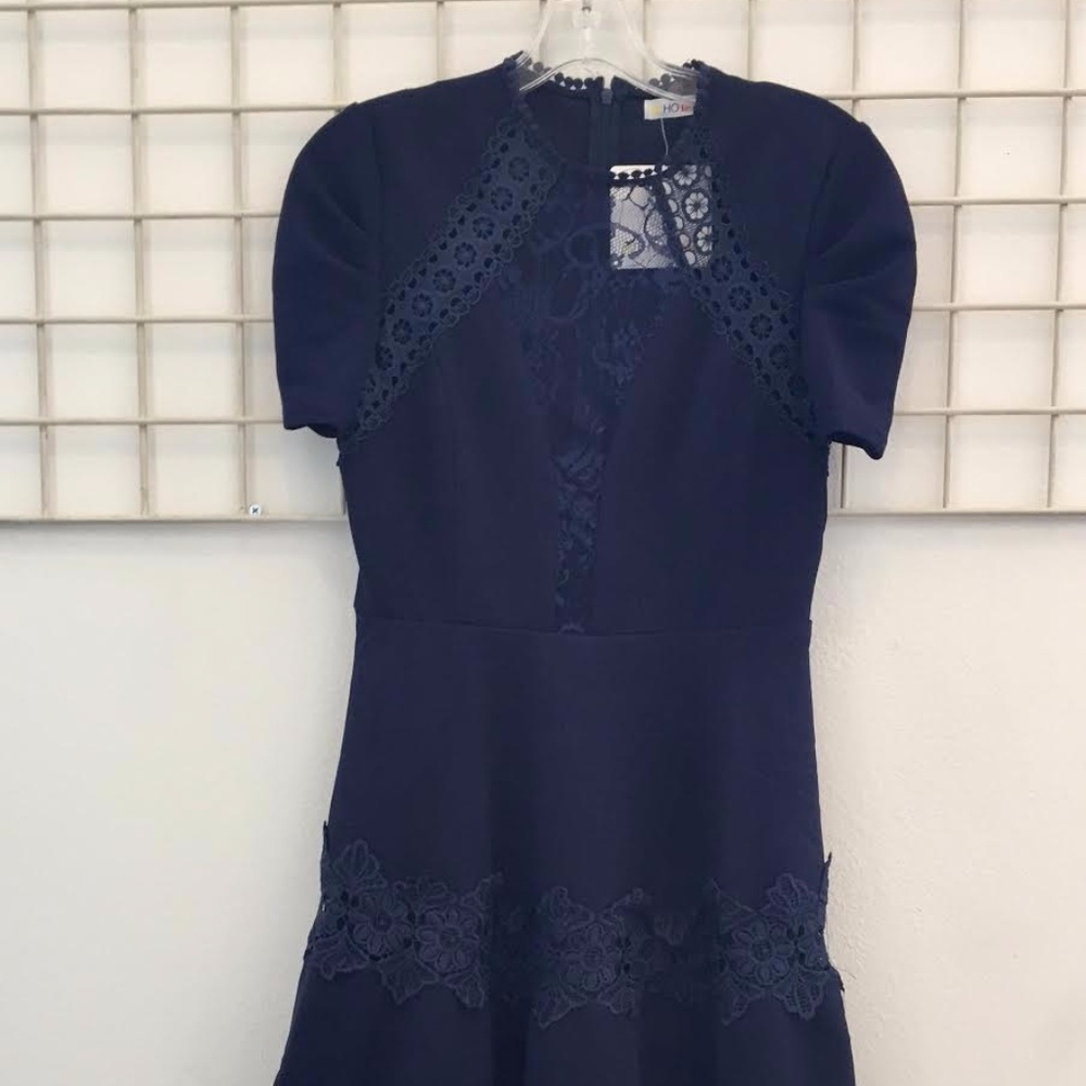 Party Dress with Lace Apliques