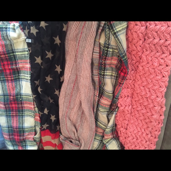 Clothes - Picture 8 of 8