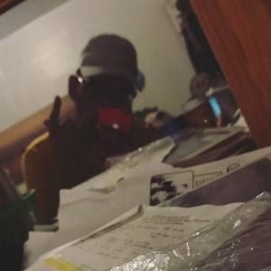 Meet your Posher, Dennis