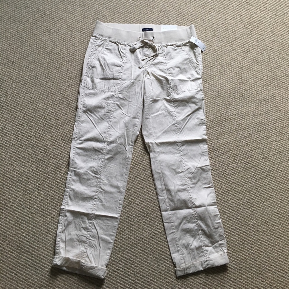 NWT Gap wide leg khaki pants