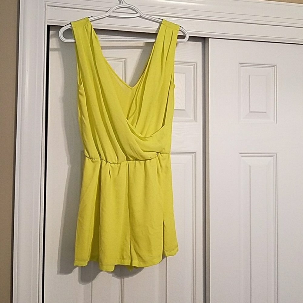 Short romper nwot