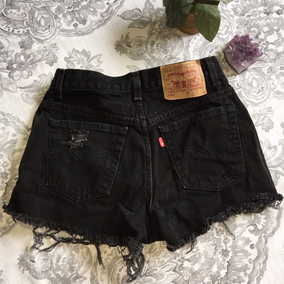 Vintage Levi's Black High Waisted Cut Off Shorts! - Picture 3 of 4