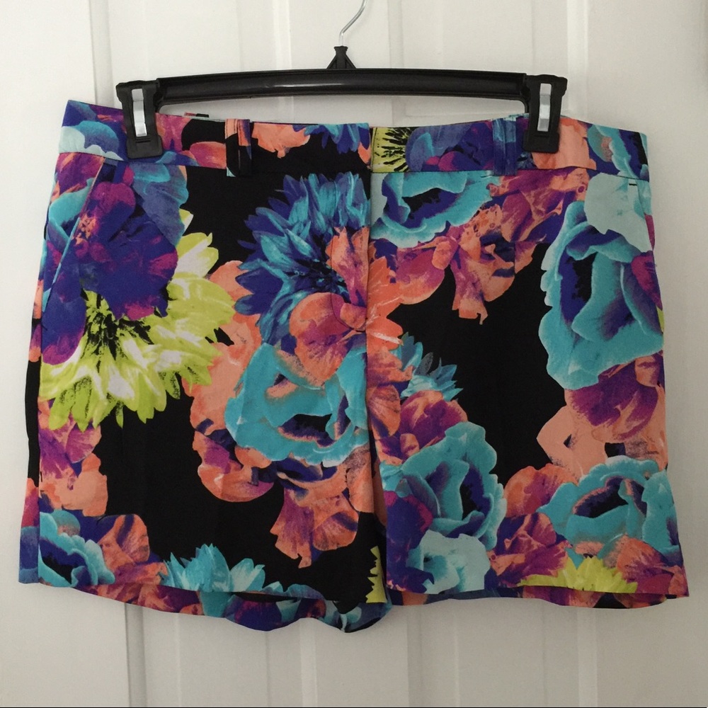 Worthington Floral Shorts