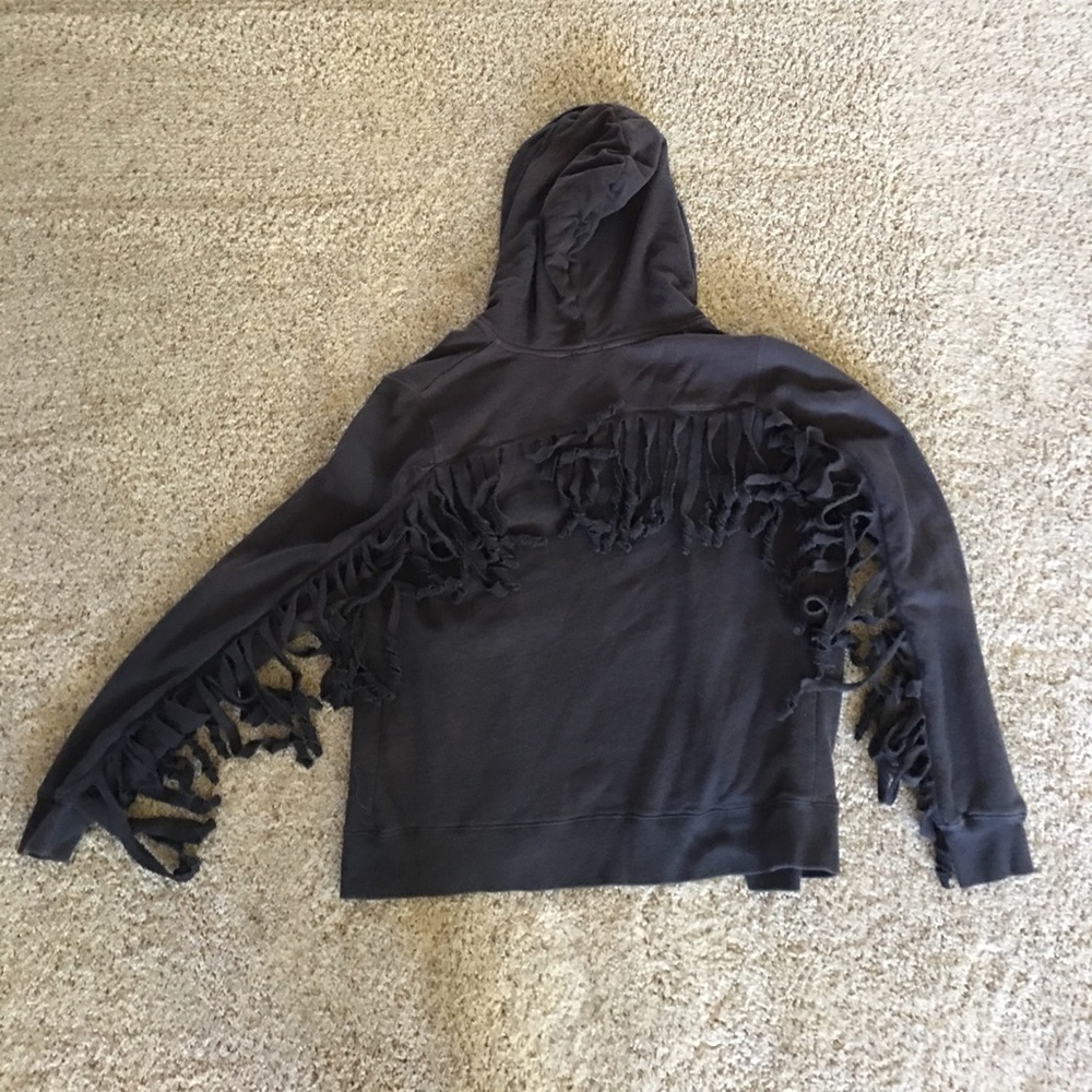 Fringe zip up