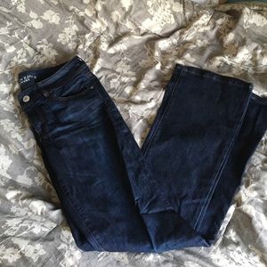 Like New! American Eagle Kick Boot Jeans • size 8