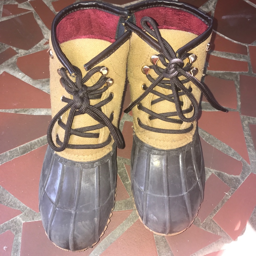 Tommy Hilfiger bean boots