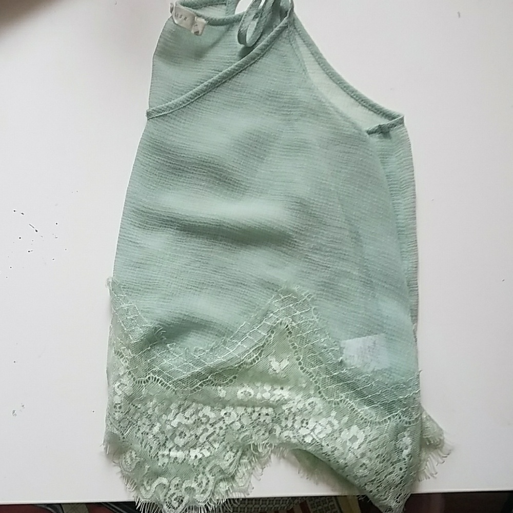 Top - Picture 2 of 3