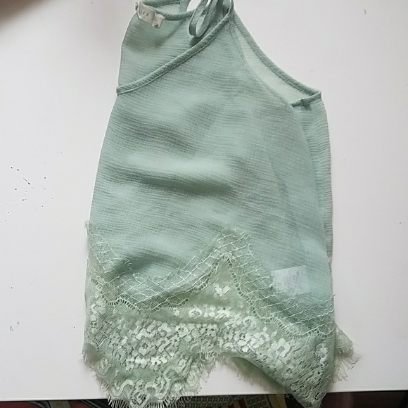 Top - Picture 2 of 3