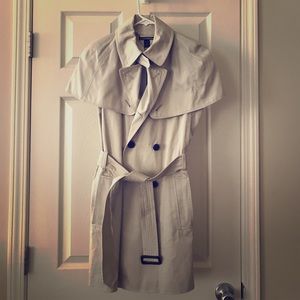 Tommy Hilfiger Sleeveless Trench w/removable cape