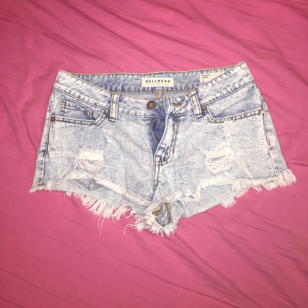 Bullhead jean shorts