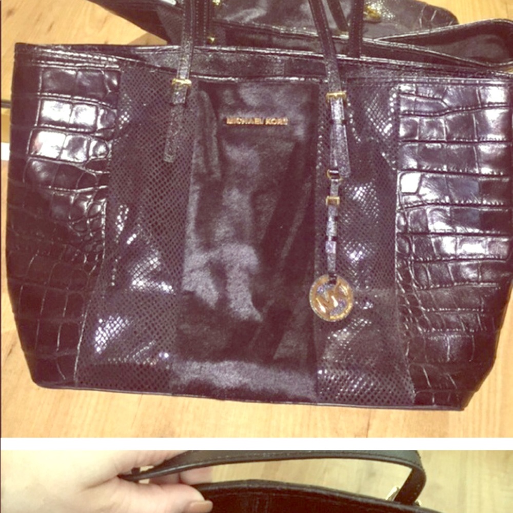Micheal kors black tote