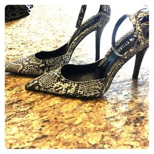 black and white snake skin heels sz 8