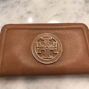 Tory Butch Wallet