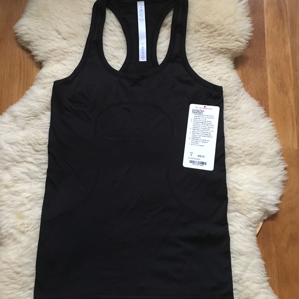 Lululemon Swiftly Tech Racerback tank top.