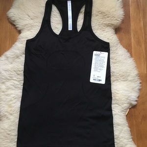 Lululemon Swiftly Tech Racerback tank top.