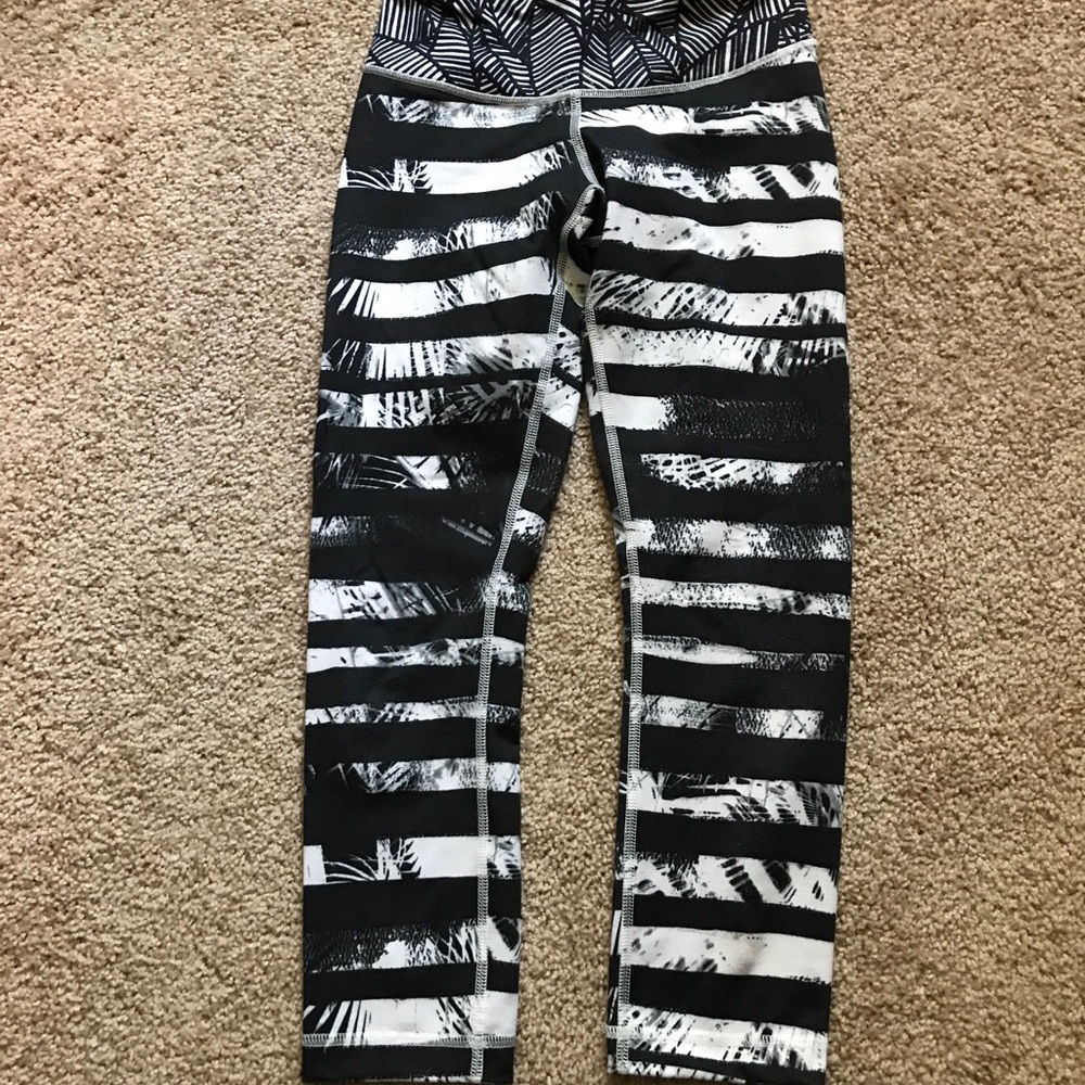 Lululemon shady palms crops 2