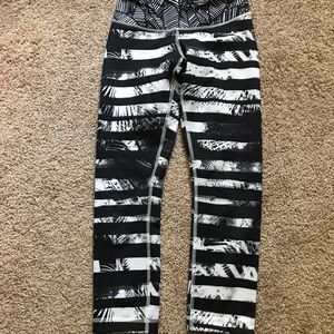 Lululemon shady palms crops 2