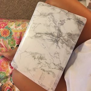 MacBook Pro 15" Marble Case without CD ROM