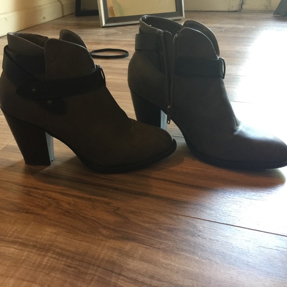 Booties - Picture 3 of 6