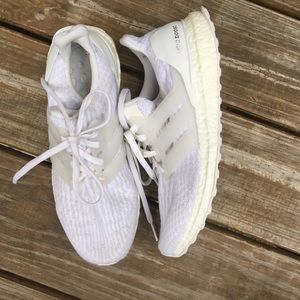 White UltraBoosts 3.0