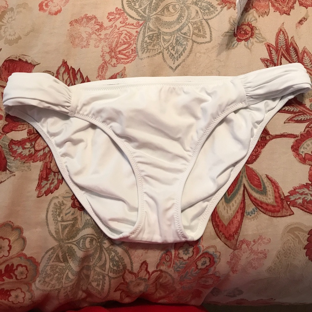 VS bathing suit bottoms
