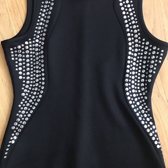 Black & Silver Guess Dress - Picture 3 of 4