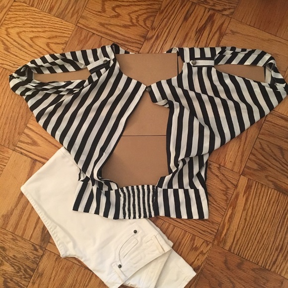 Cute navy & white stripe top - Picture 3 of 3