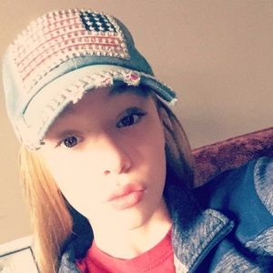 Meet your Posher, Karli