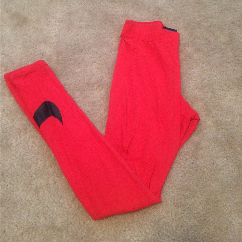 Red Nike leggings
