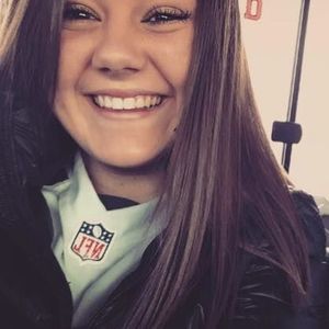 Meet your Posher, Acecia