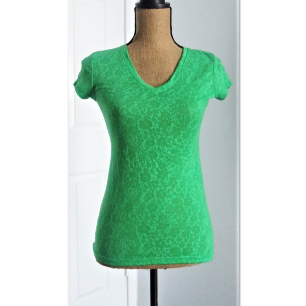 Like for price drops! Unique Emerald Burnout tee