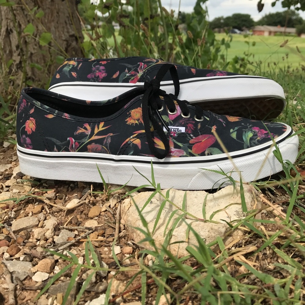 Vans Authentic Skate Shoes  - Black Floral