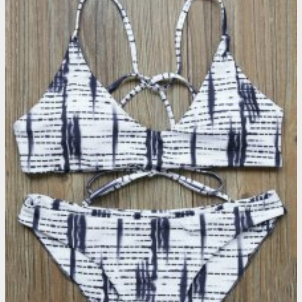 Striped bikini set