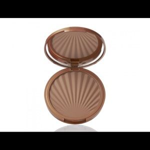 Laura Gueller baked matte bronzer rated 1 bronzer
