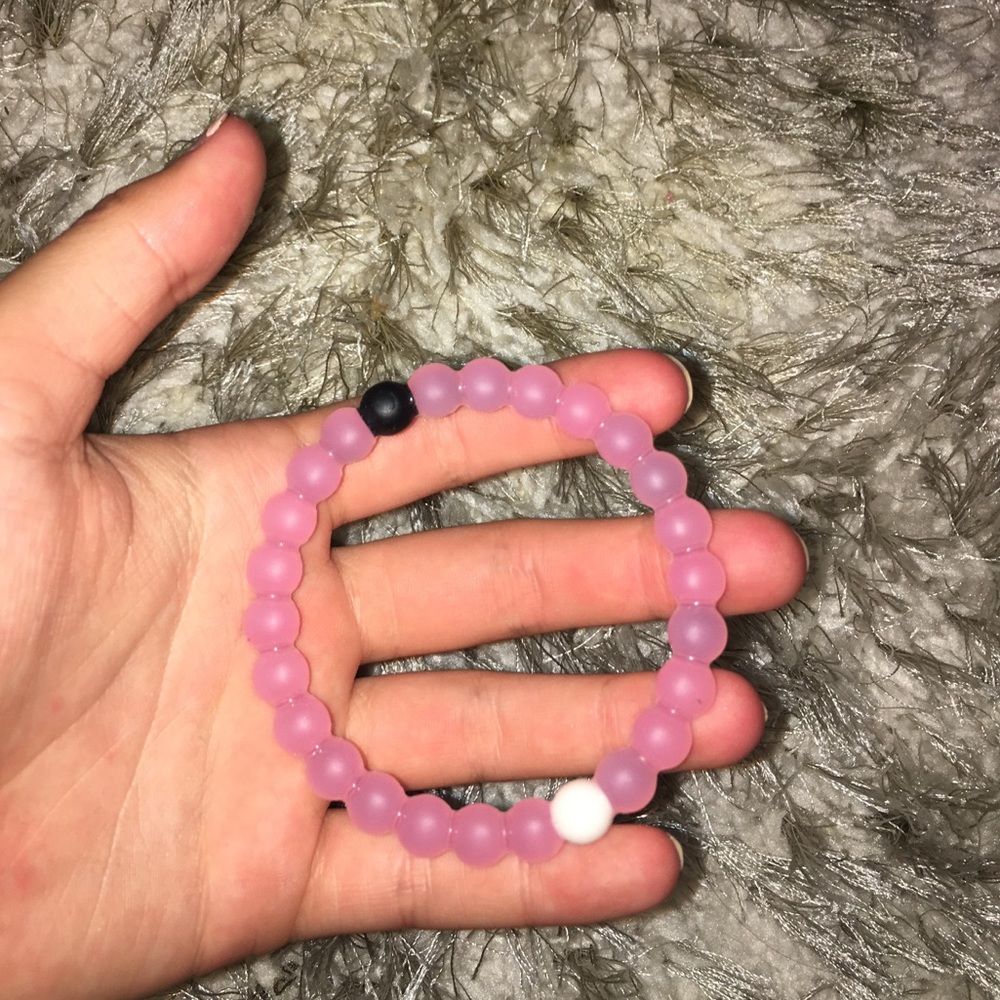 pink lokai bracelet!!